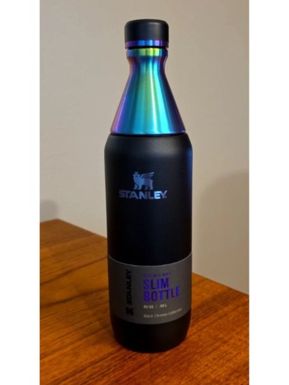 NEW STANLEY Black Chroma Slim Bottle Blue/Purple/Pink Iridescent 20OZ